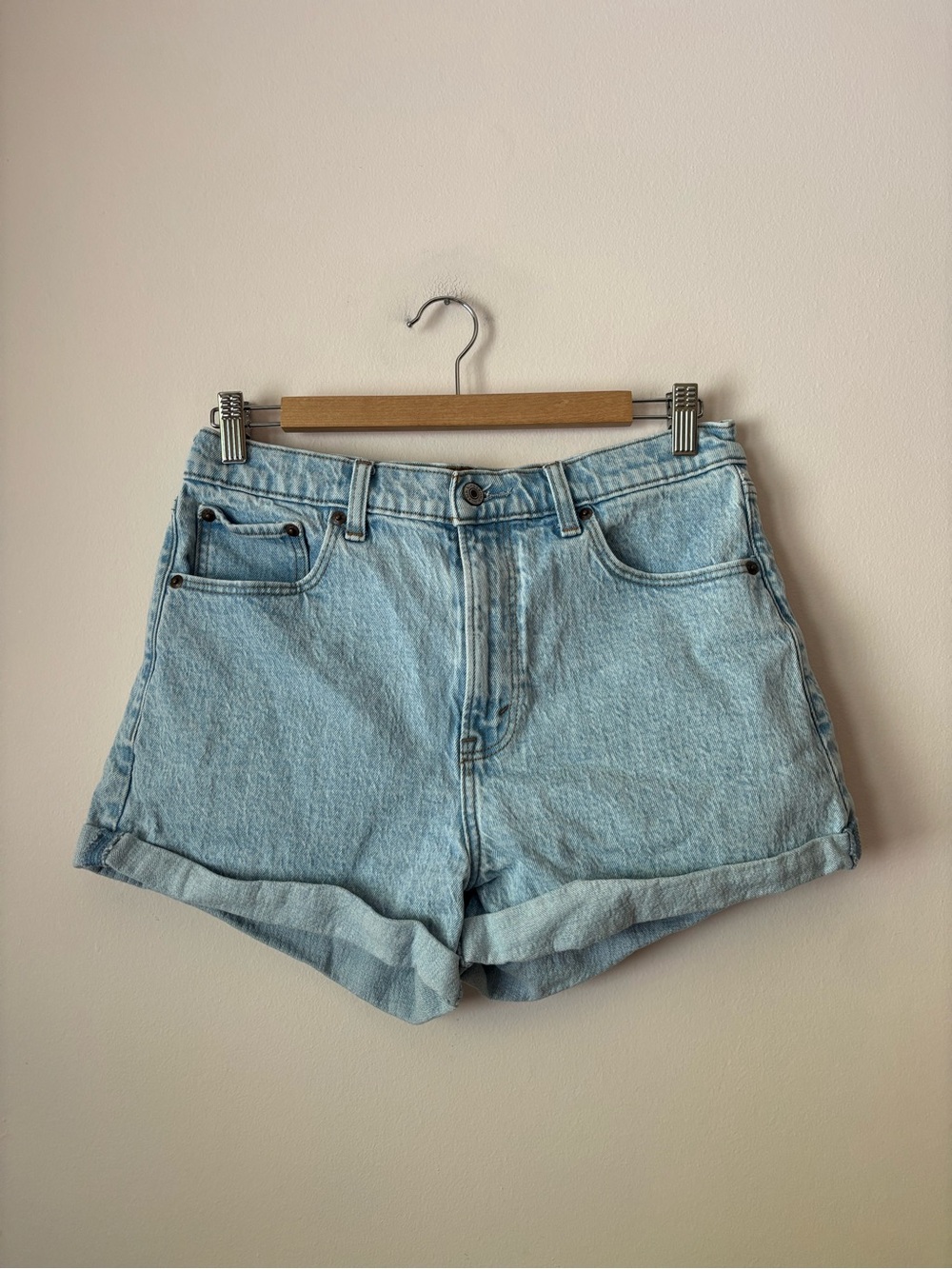 Abercrombie & Fitch Mom Shorts 8/29